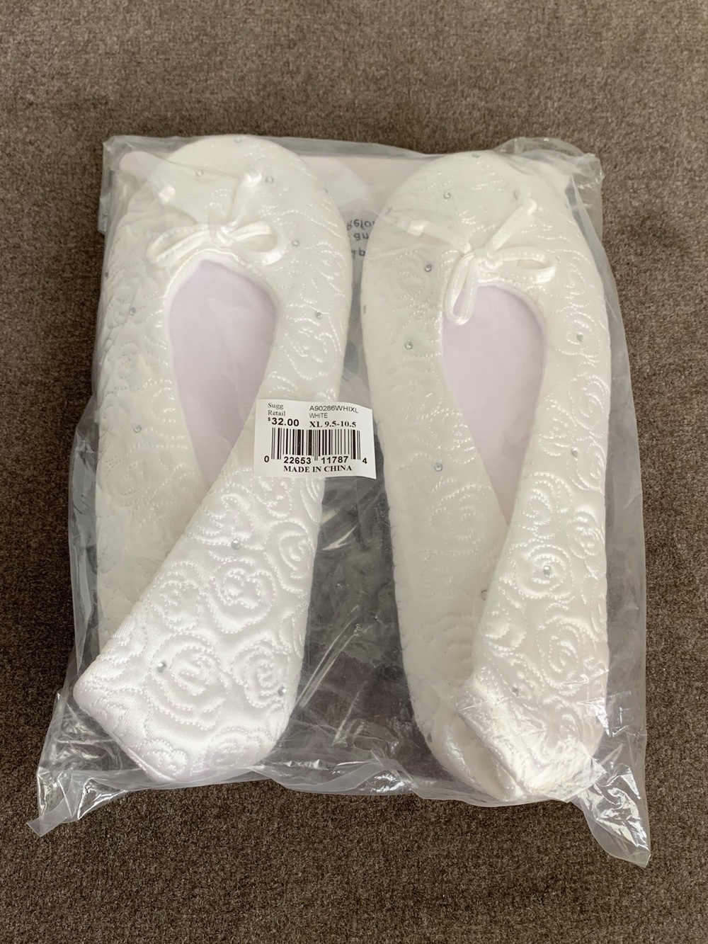 isotoner White Women's Quilted Embroidered Ballet Slippers